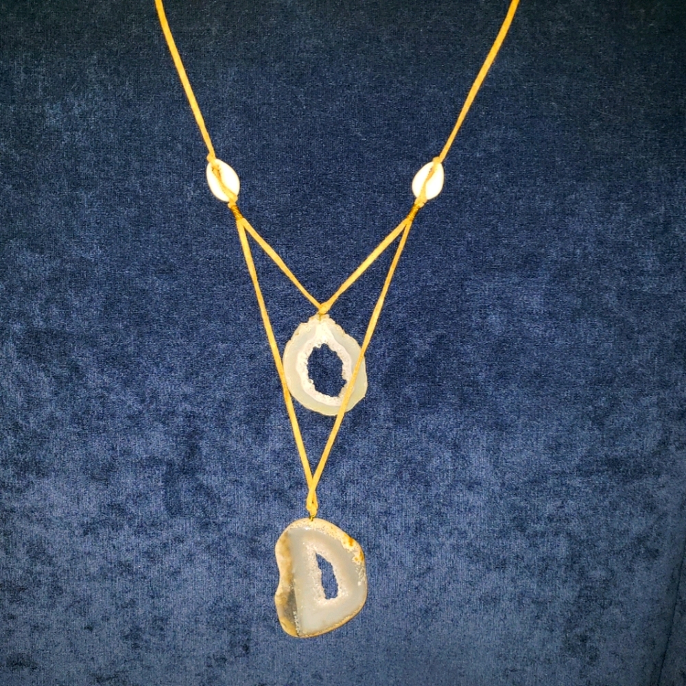 Agate Geode Slice Necklace with shells